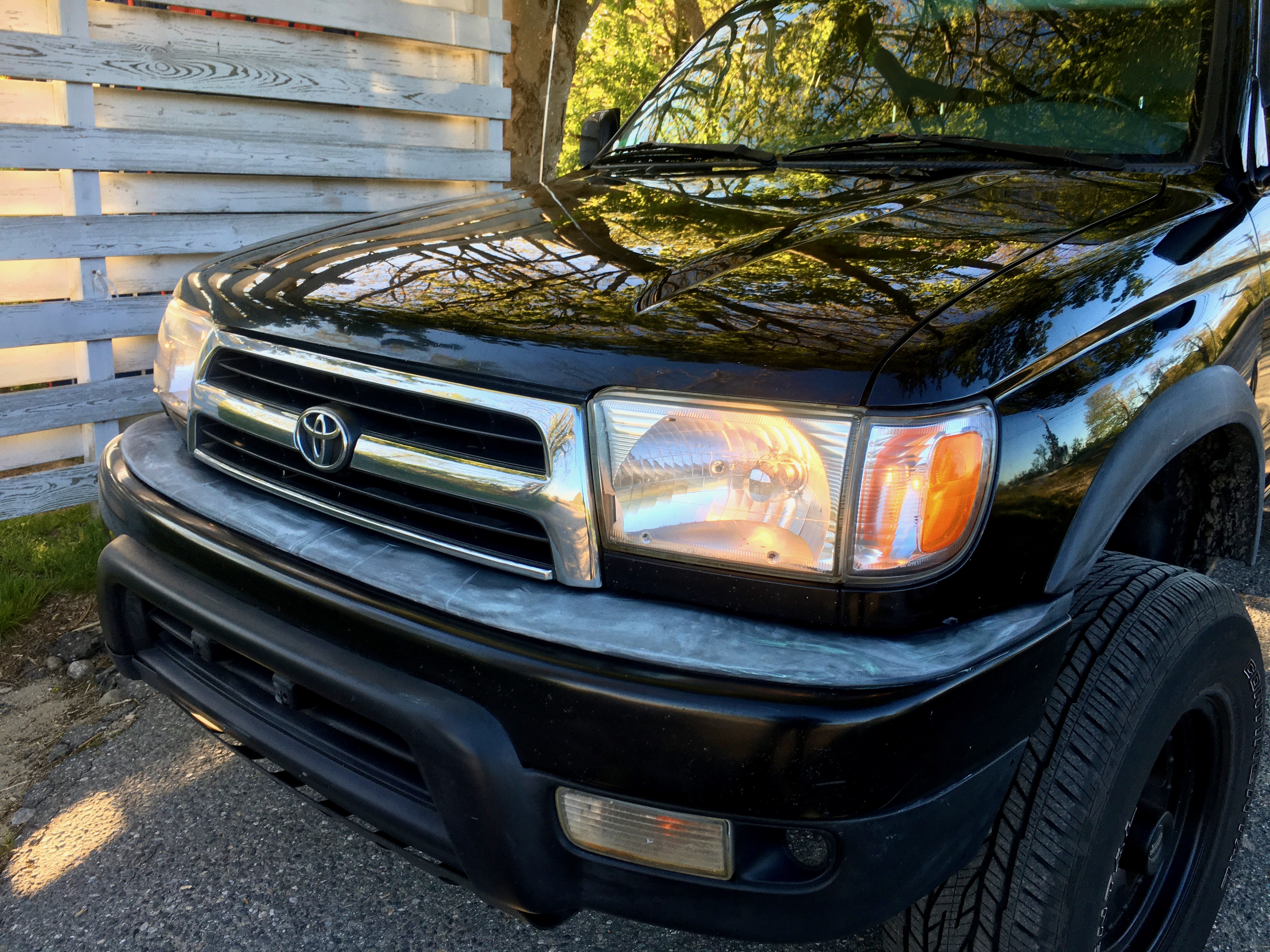 Go Motors Niantic, CT Purveyors of 3rd Generation Toyota 4Runners and other lengedary classics